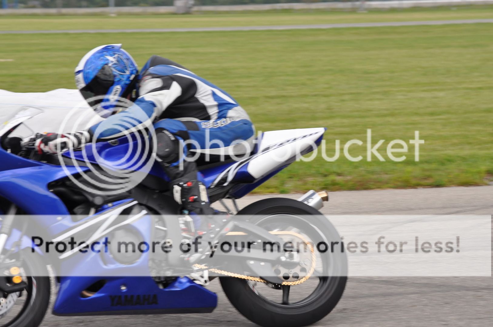 Full tuck position. Yamaha R6 Forum YZFR6 Forums